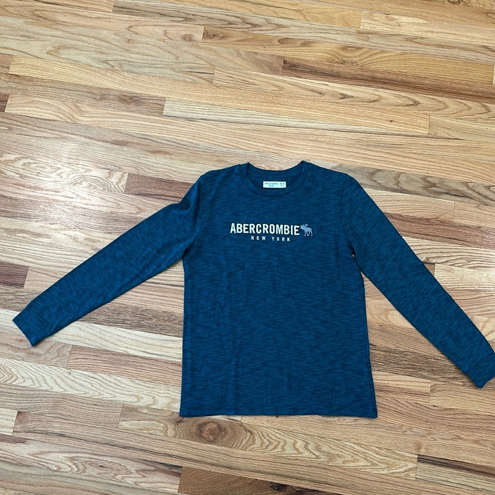 Abercrombie kids boys light weight sweater size 15/16
